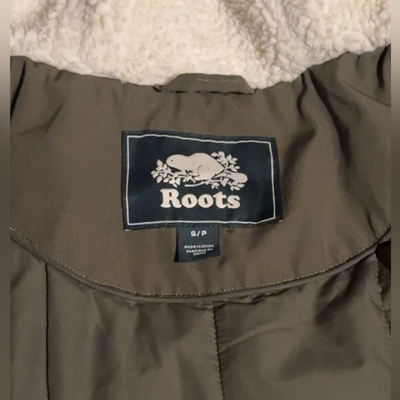 ROOTS WINTER JACKET - Picture 2 of 5